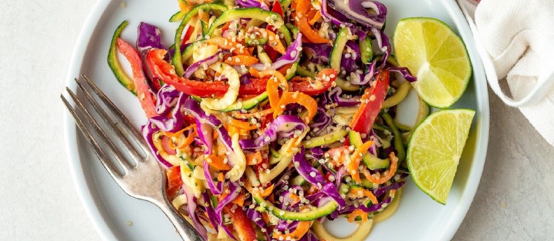 spiralized veggies with peanut sauce