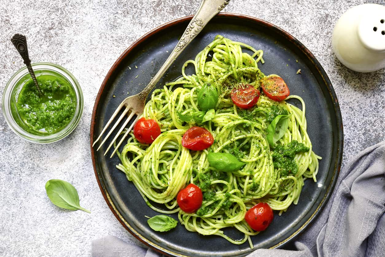 Spaghetti pasta with pesto